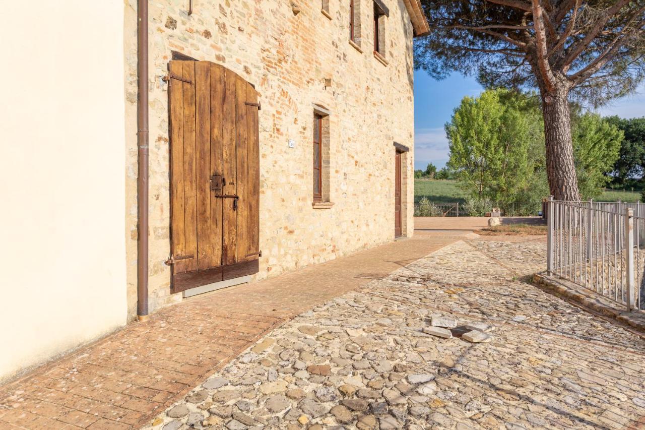Gh Borgo Pulciano Agriturismo Montone  Eksteriør bilde
