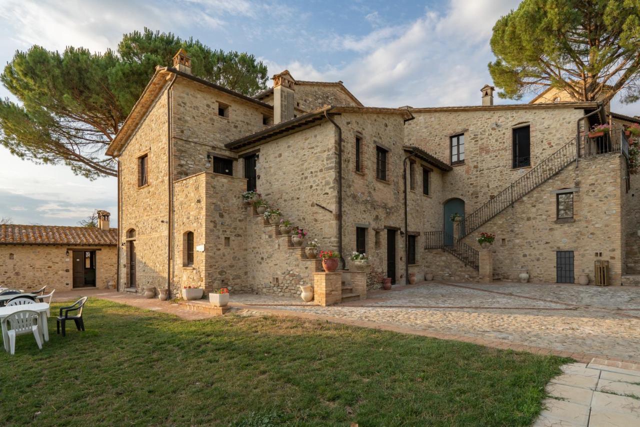 Gh Borgo Pulciano Agriturismo Montone  Eksteriør bilde